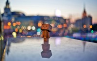 /album/danbo-mert-olyan-arii-/a248942-vecher-bolshoj-gorod-ogni-korobka-danbo-2560x1600-www-gdefon-ru-large-jpg/